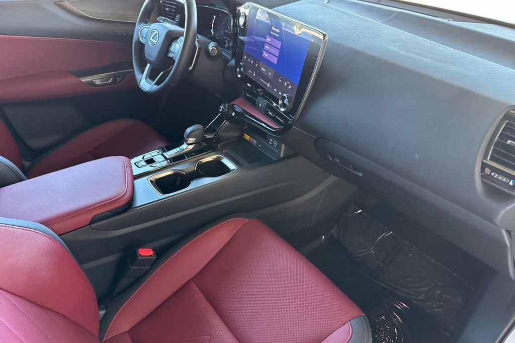 2023 Lexus NX 450h+ Luxury