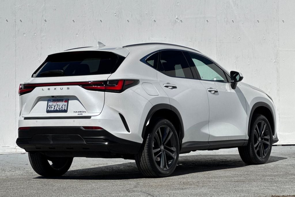 2023 Lexus NX 450h+ Luxury