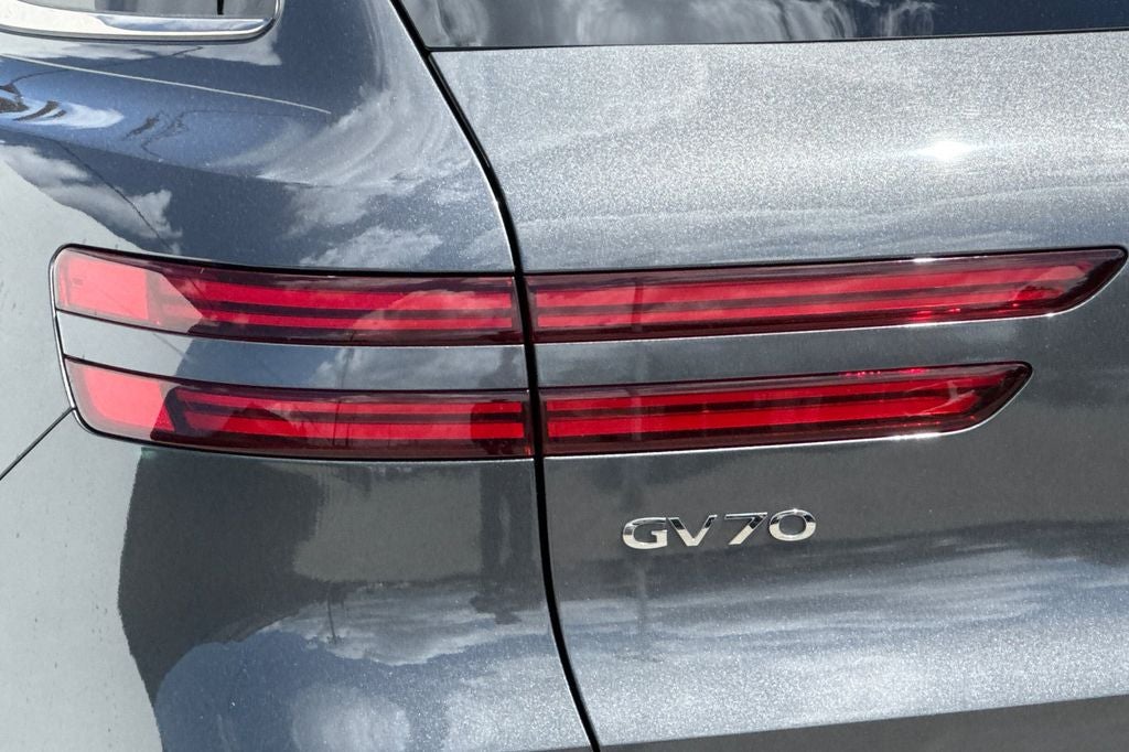2022 Genesis GV70 2.5T PRESTIGE