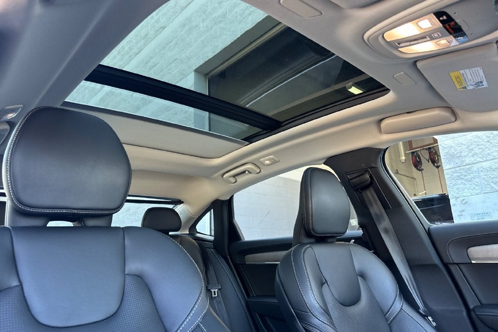 2022 Volvo S90 B6 Inscription