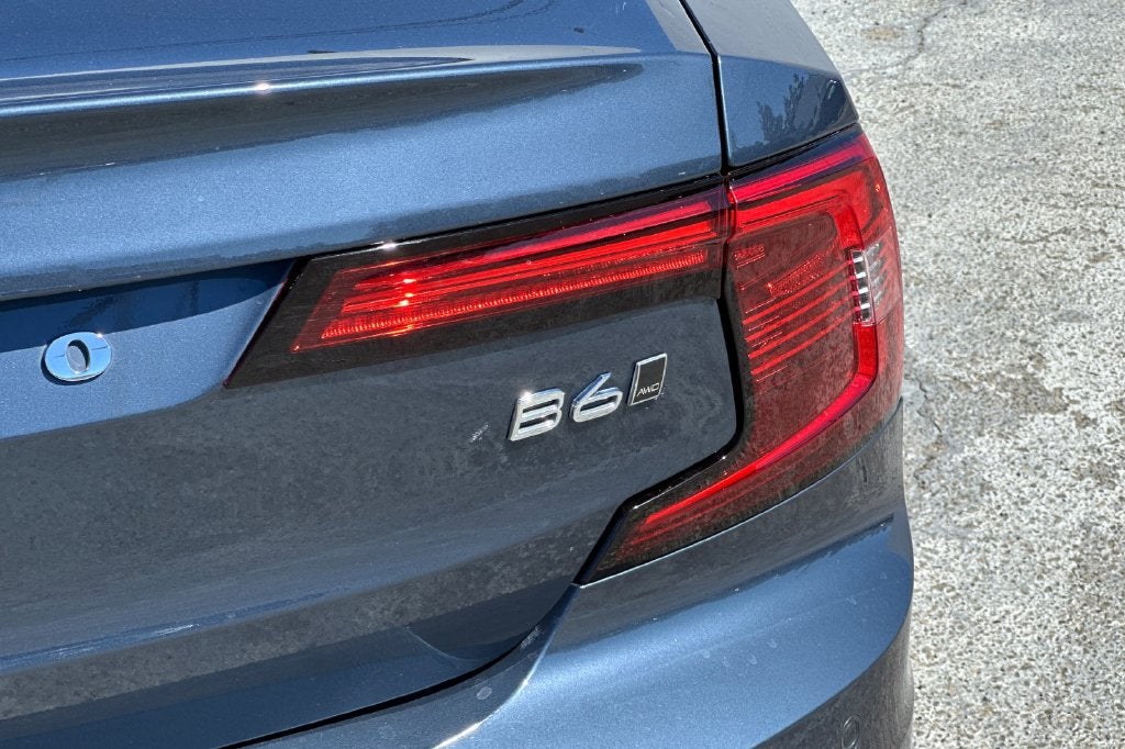2022 Volvo S90 B6 Inscription
