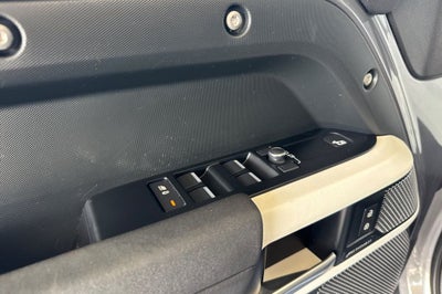 2022 Land Rover Defender 110 S