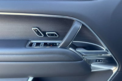 2025 Land Rover Range Rover SE