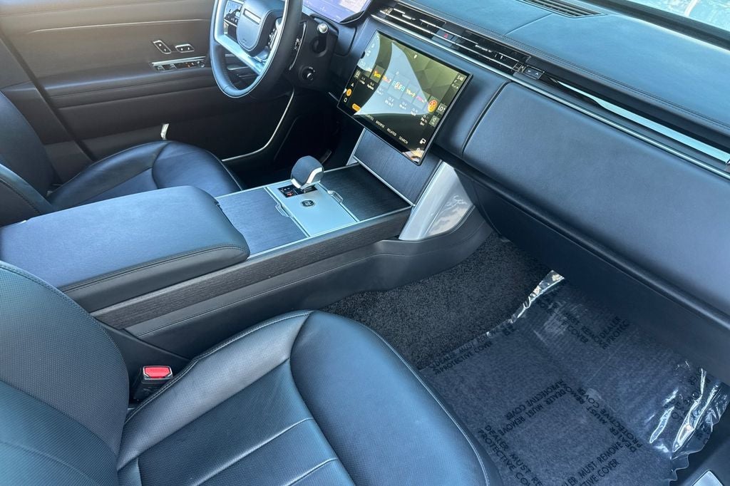 2025 Land Rover Range Rover SE