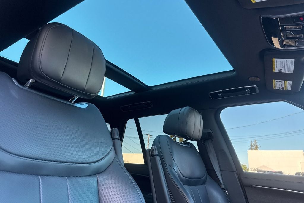 2025 Land Rover Range Rover SE