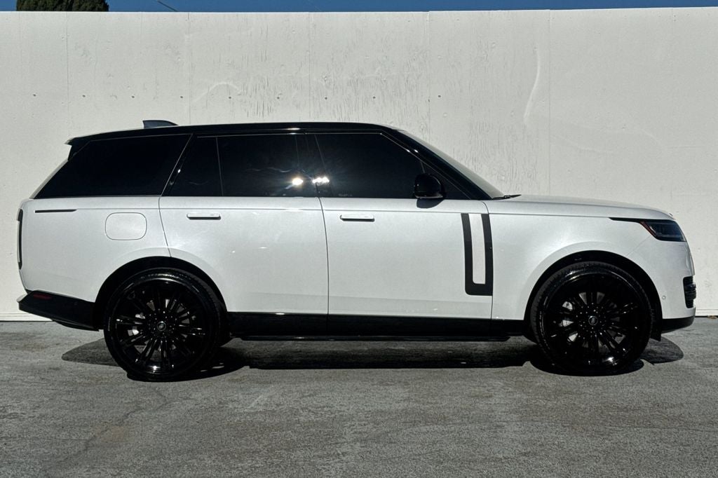 2025 Land Rover Range Rover SE