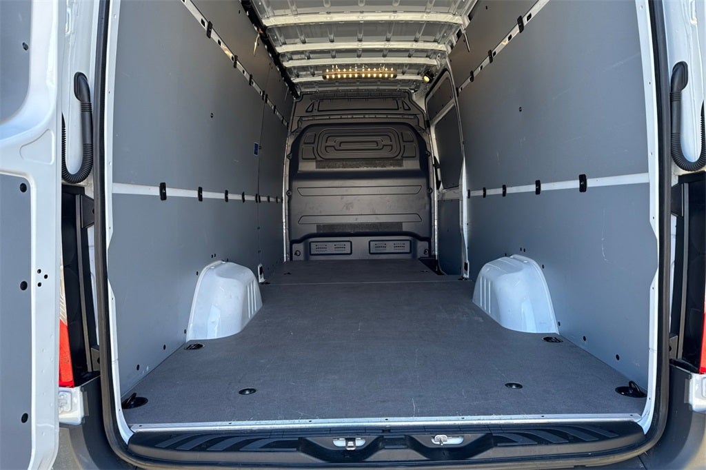 2024 Mercedes-Benz Sprinter 2500 Crew 170 WB High Roof