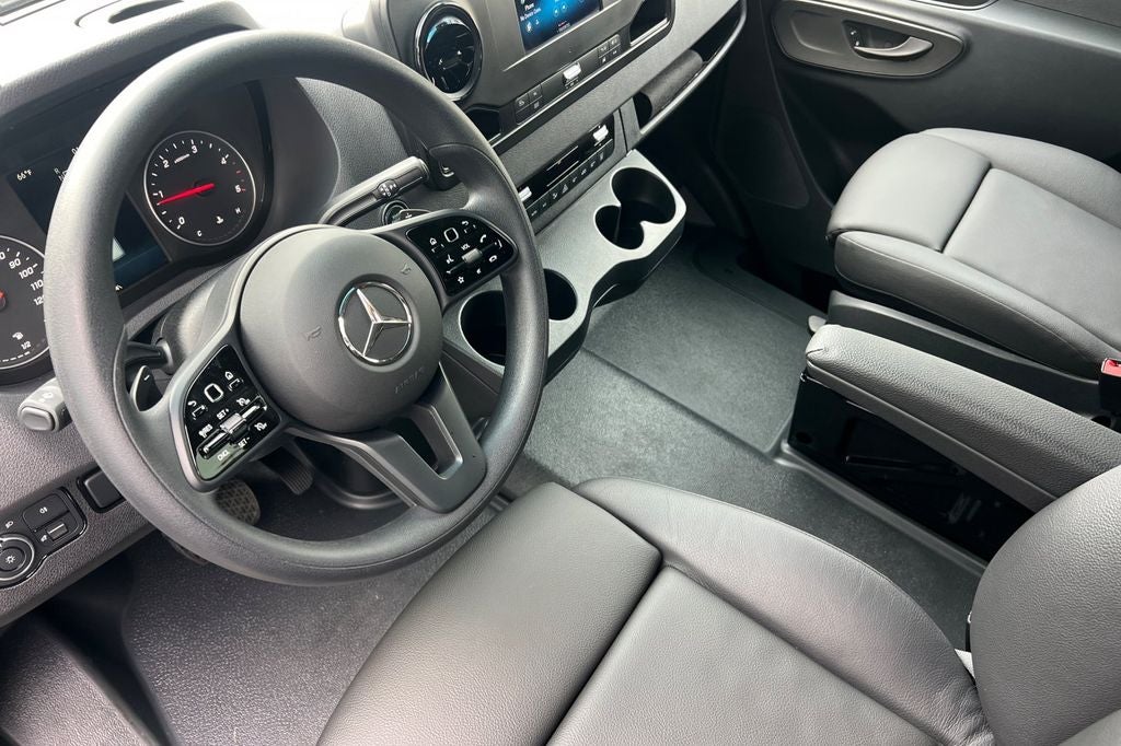 2024 Mercedes-Benz Sprinter 2500 Passenger 170 WB High Roof