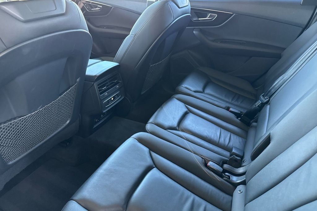 2022 Audi Q7 55 Premium Plus quattro