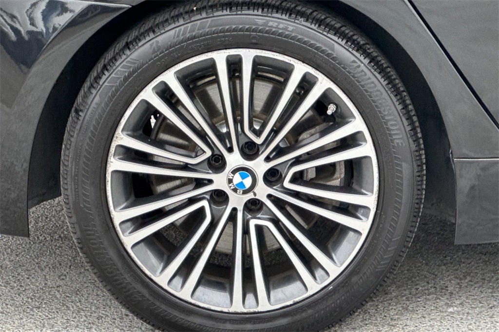 2018 BMW 5 Series 540i
