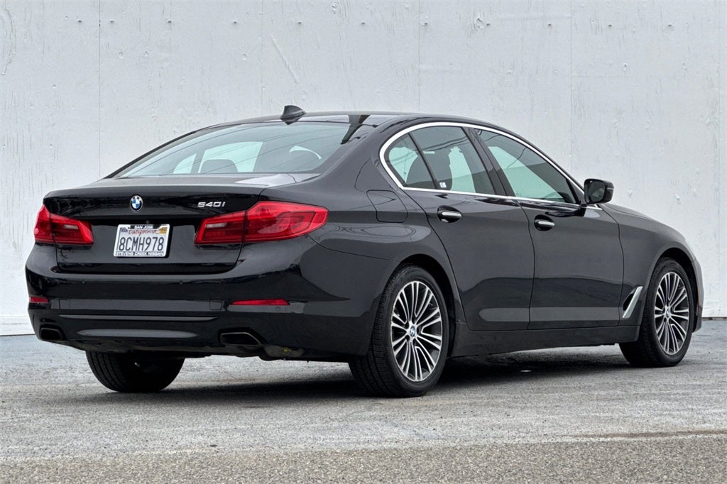 2018 BMW 5 Series 540i