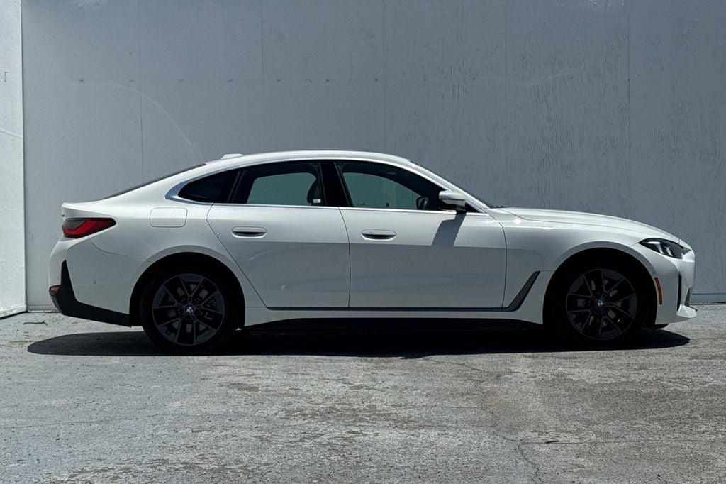 2025 BMW i4 eDrive40