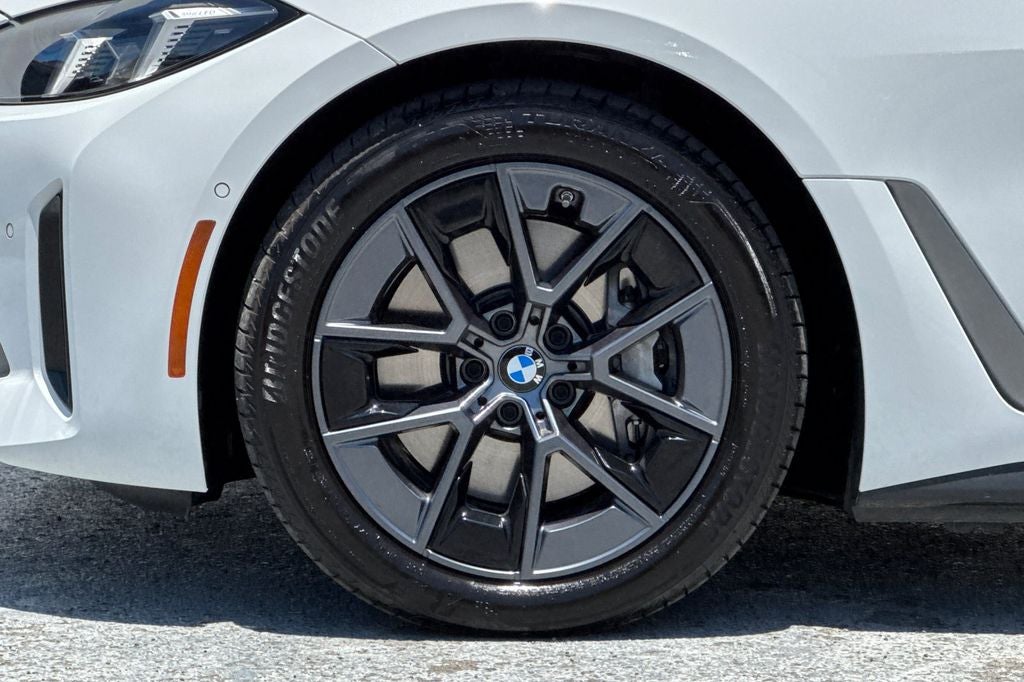 2025 BMW i4 eDrive40