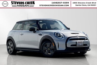 2023 MINI Cooper SE Electric .