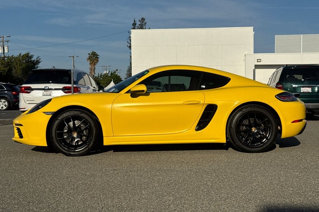 2022 Porsche 718 Cayman T