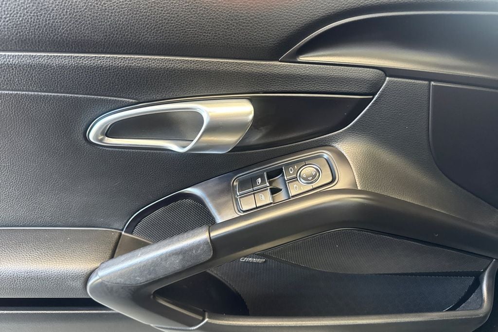 2018 Porsche 718 Cayman .