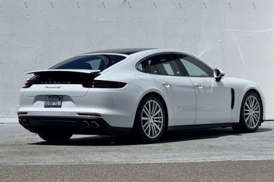 2017 Porsche Panamera 4S