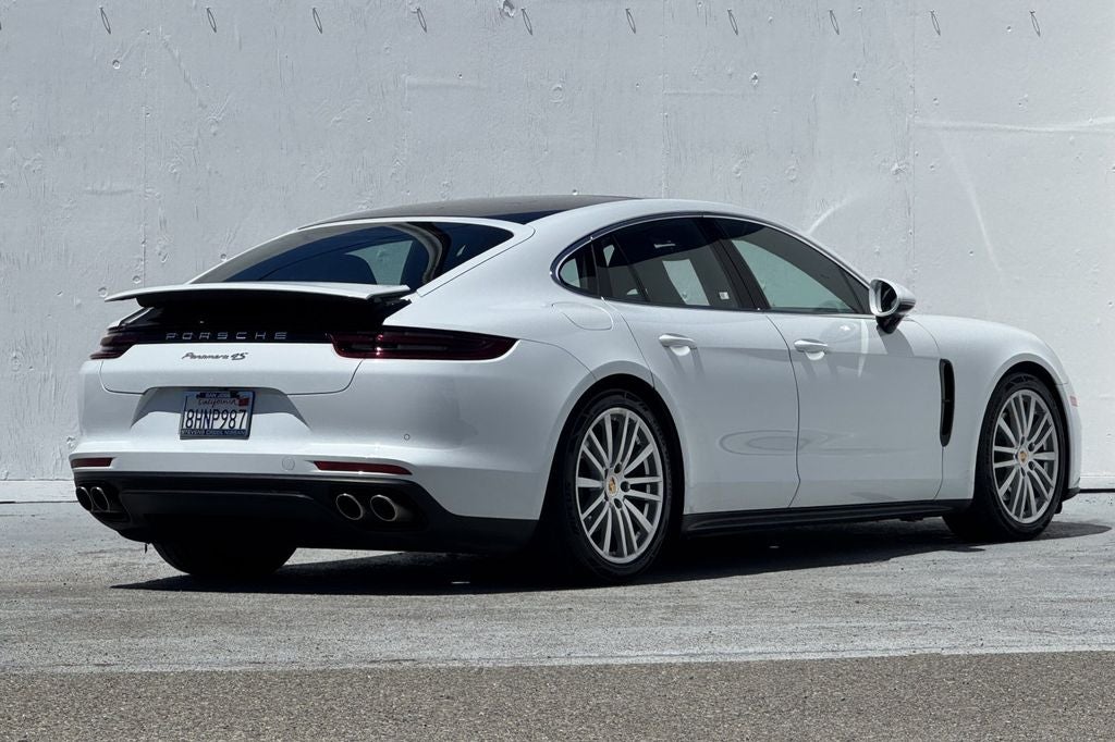 2017 Porsche Panamera 4S