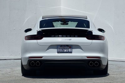 2017 Porsche Panamera 4S