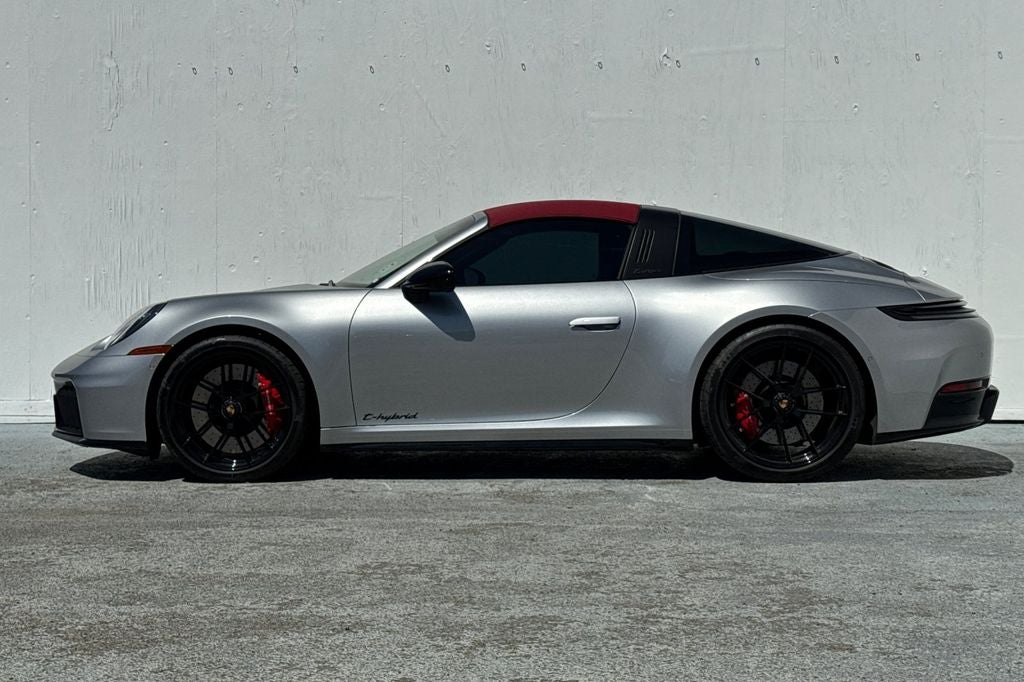 2025 Porsche 911 Targa 4 GTS