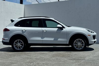 2016 Porsche Cayenne .