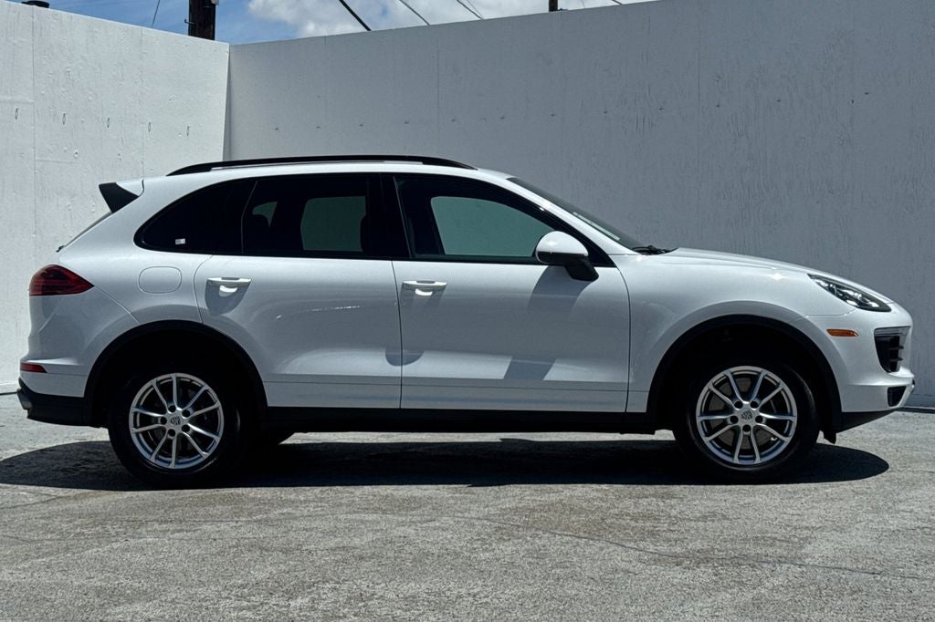 2016 Porsche Cayenne .