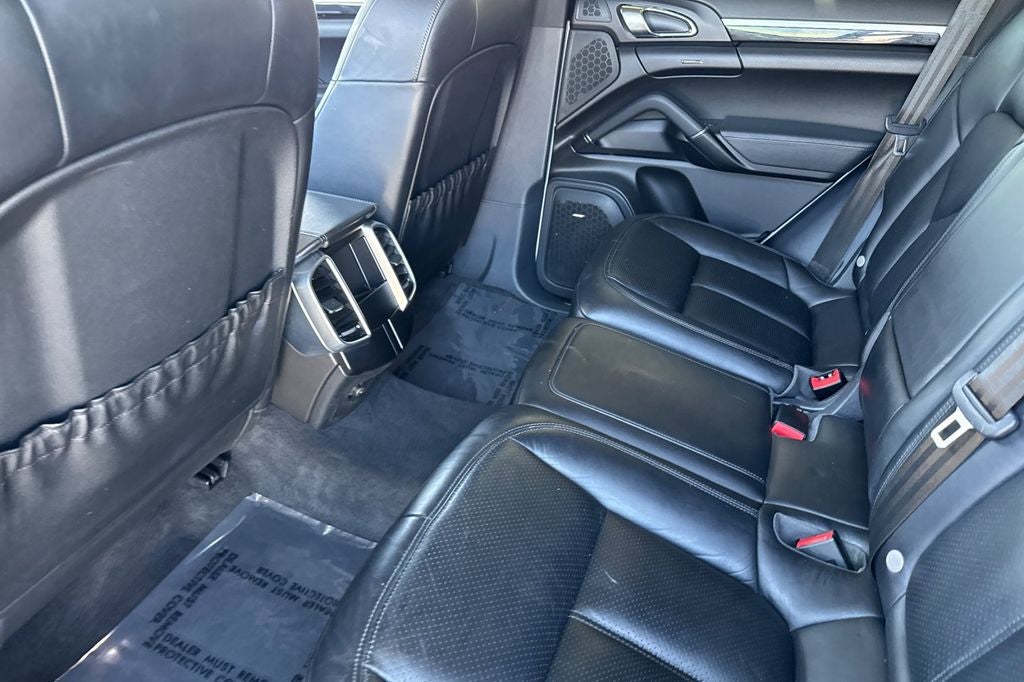 2018 Porsche Cayenne Platinum Edition