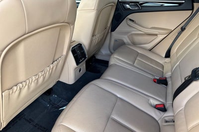 2022 Porsche Macan .