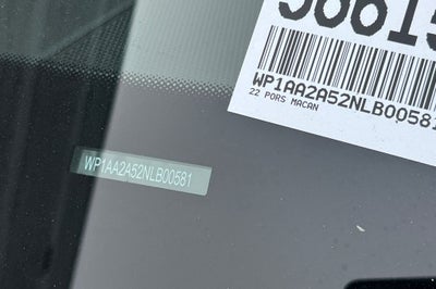 2022 Porsche Macan .