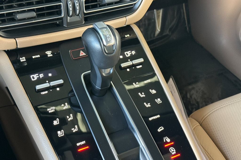 2022 Porsche Macan .