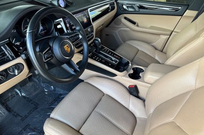 2022 Porsche Macan .