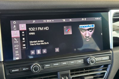 2021 Porsche Macan .