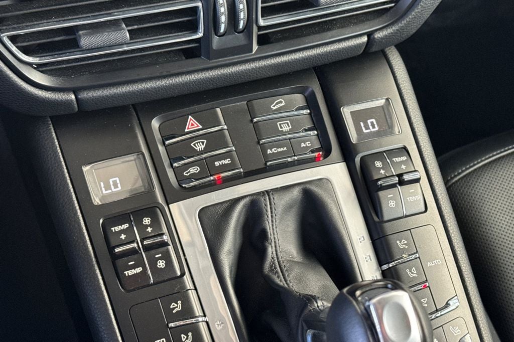 2021 Porsche Macan .