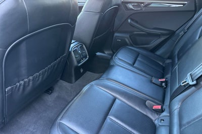 2018 Porsche Macan Base