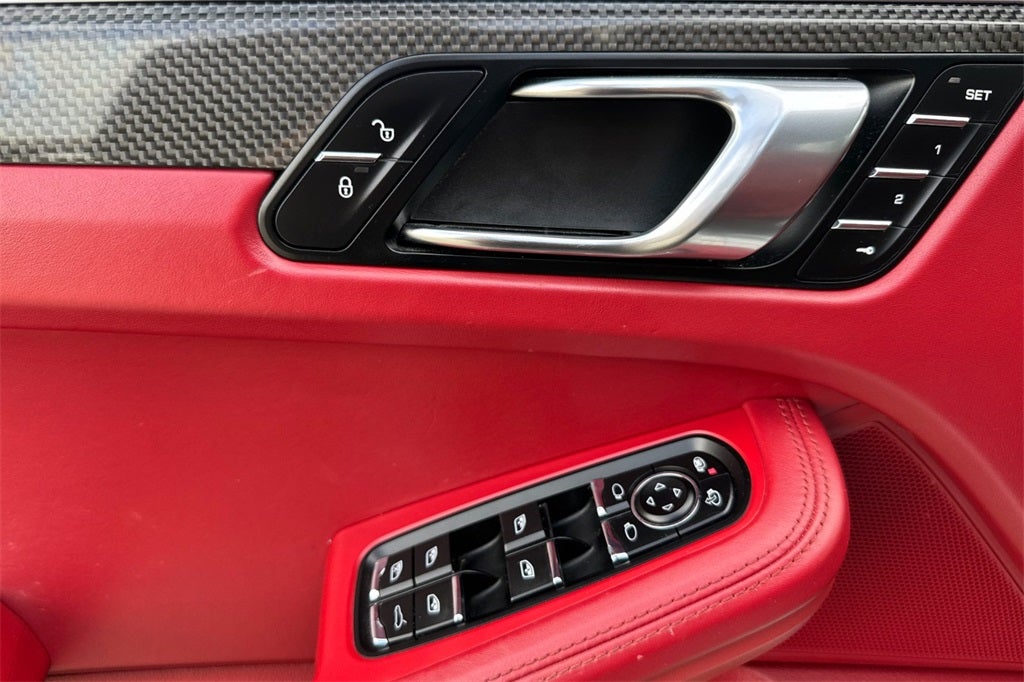 2017 Porsche Macan Turbo