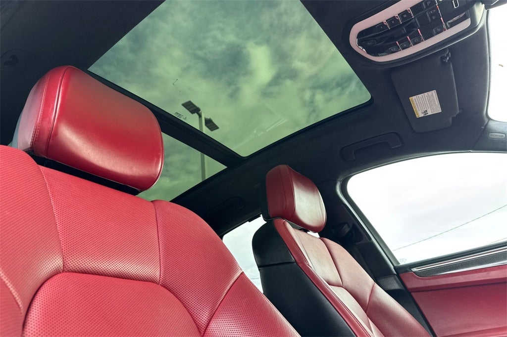 2017 Porsche Macan Turbo