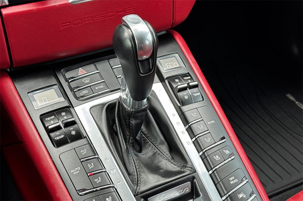 2017 Porsche Macan Turbo