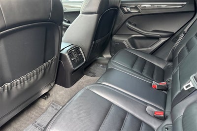 2016 Porsche Macan Turbo