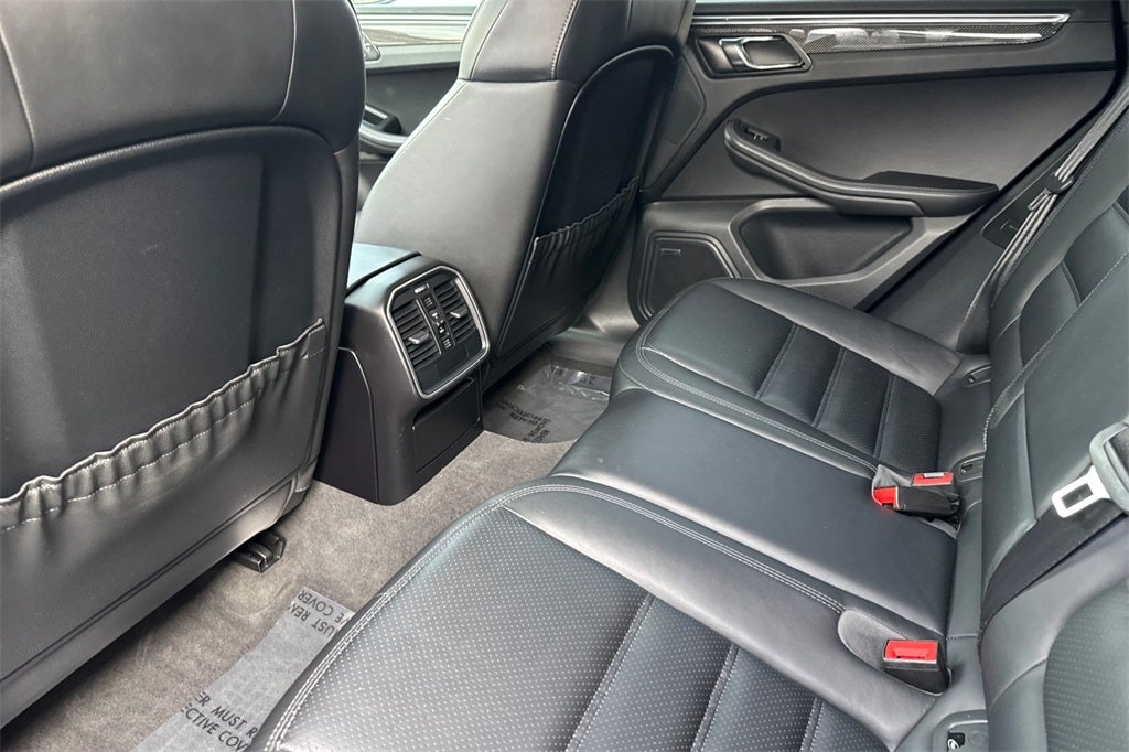 2016 Porsche Macan Turbo