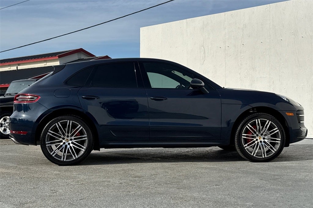 2016 Porsche Macan Turbo