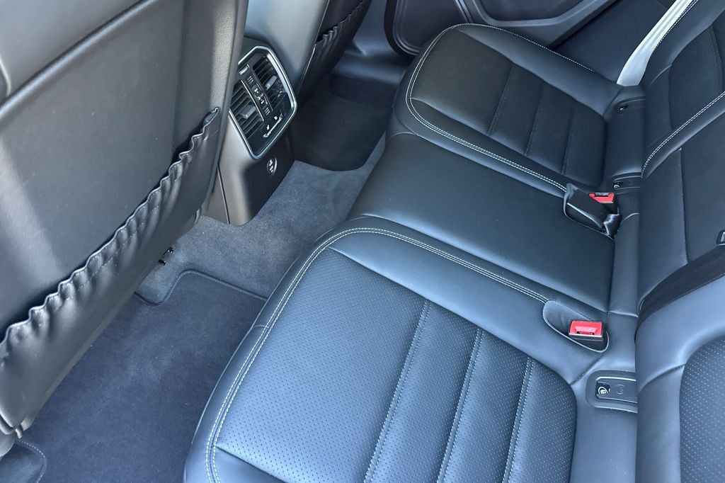 2024 Porsche Macan GTS