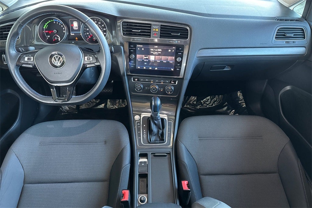 2018 Volkswagen e-Golf SE