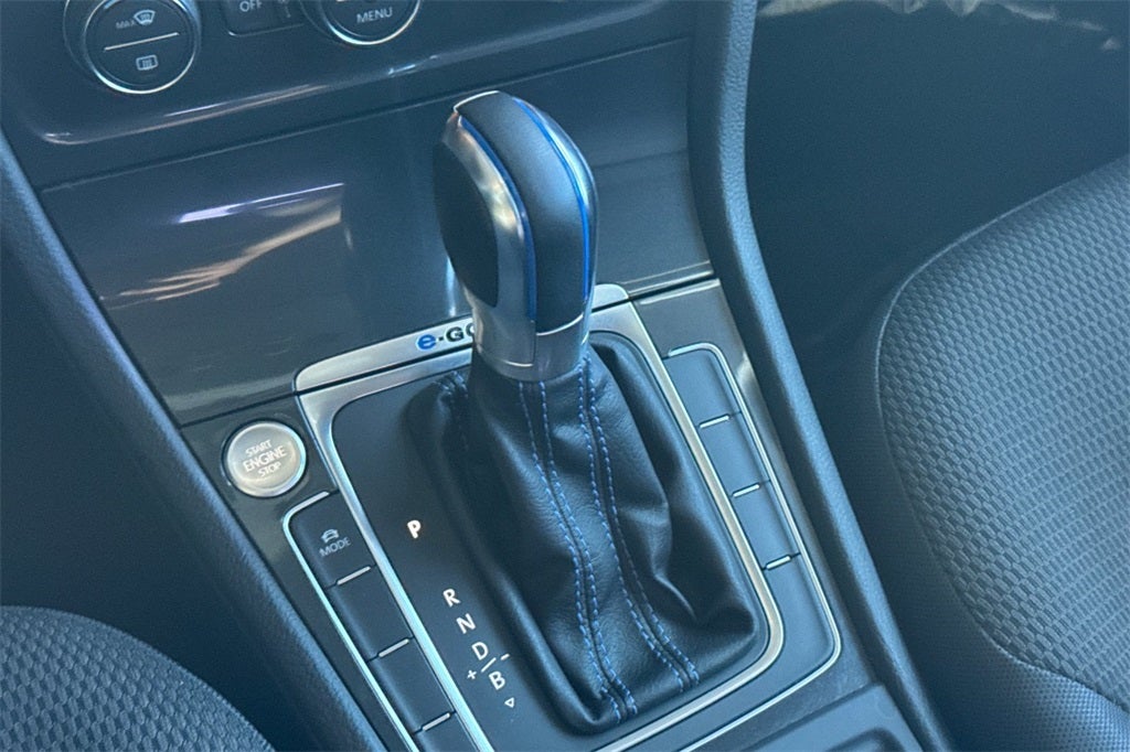 2018 Volkswagen e-Golf SE