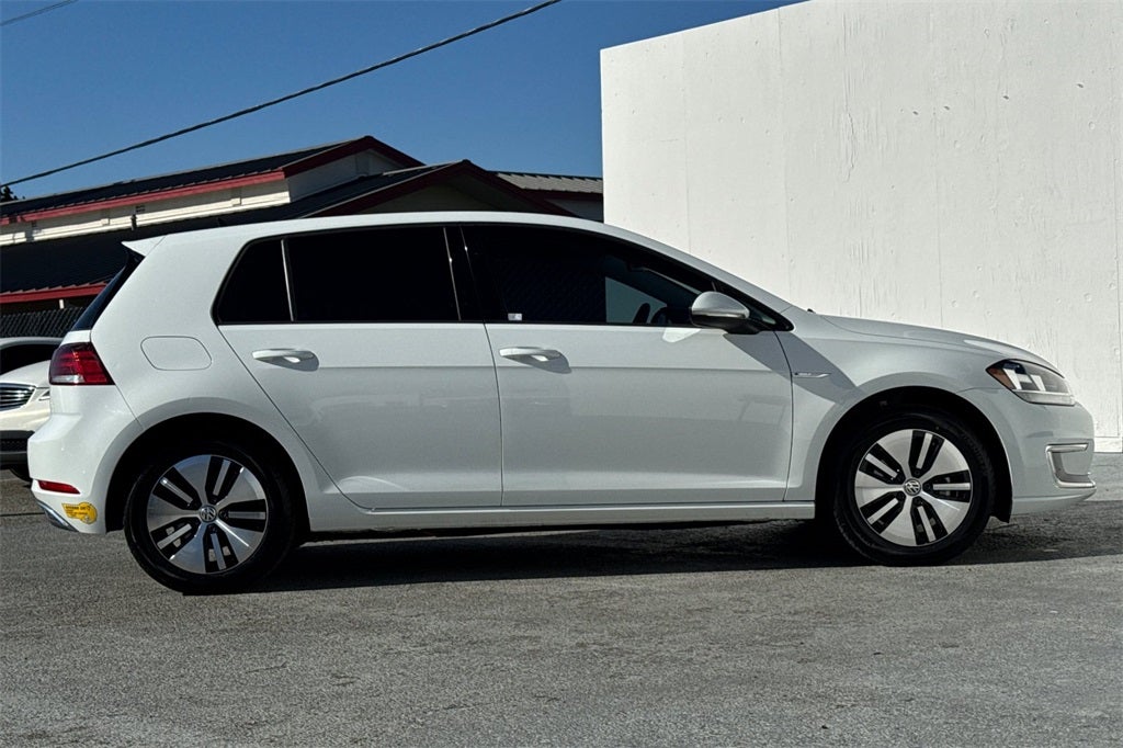 2018 Volkswagen e-Golf SE