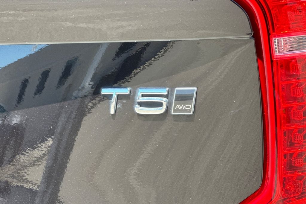 2019 Volvo XC90 T5 Momentum