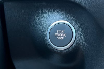 2024 Volvo XC40 B5 Plus Dark Theme